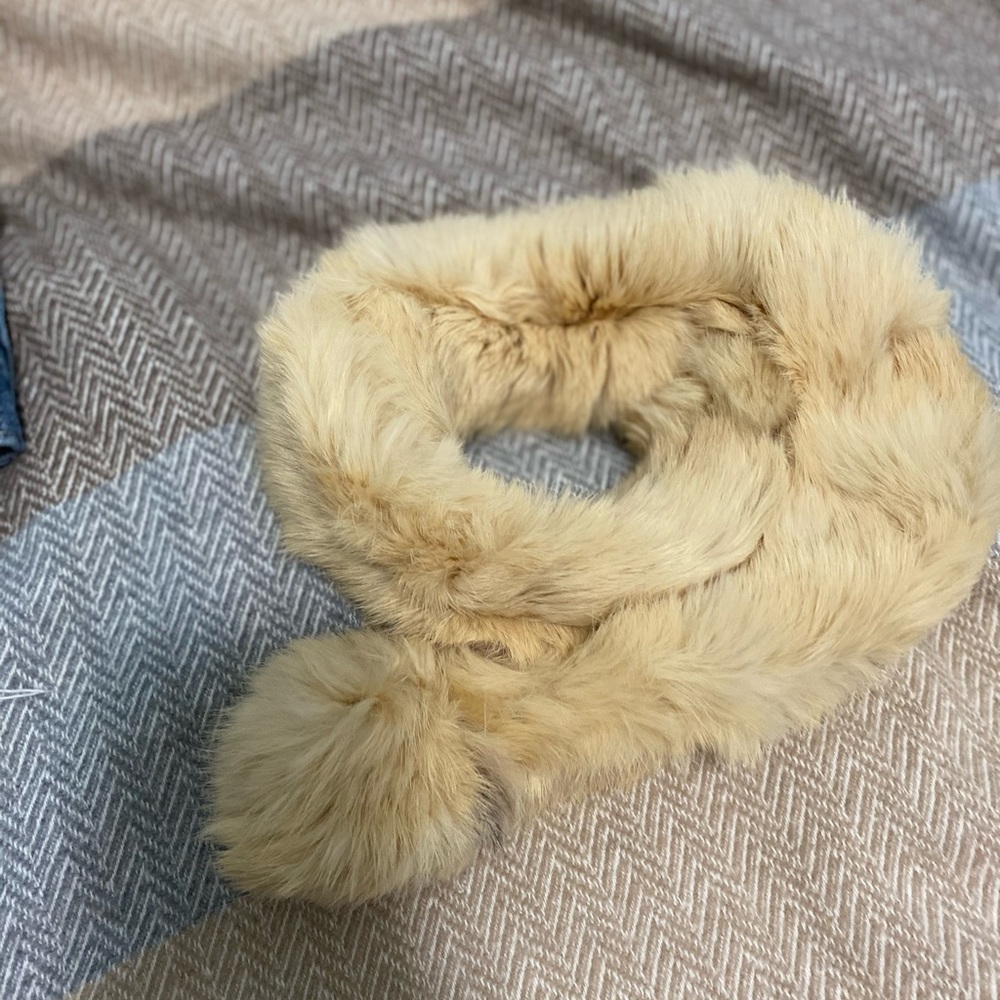 Scarf - fur. - Picture 4 of 4